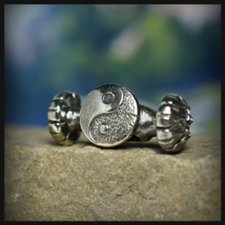 Замок - клевант "Инь - Ян" для браслета , мельхиор