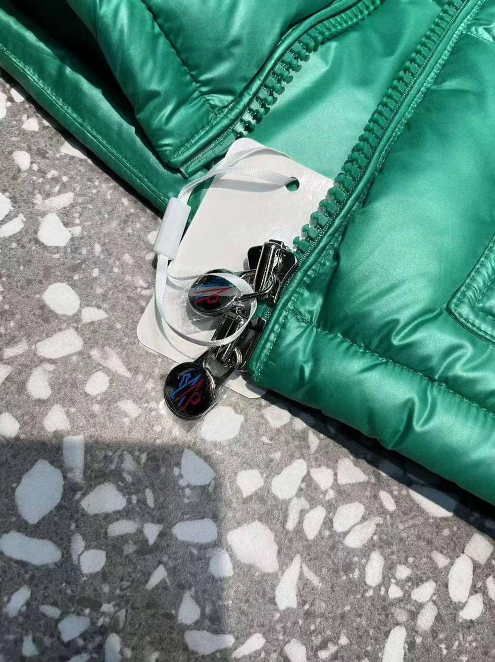 Пуховик Moncler