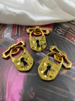 Пришивной элемент "Навесной замок" золотистый Скиап.