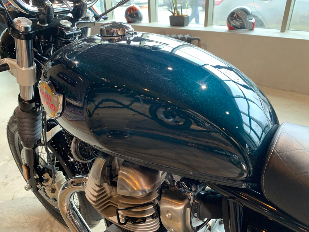 Royal Enfield Interceptor 650 Cali Green (Standard / Single tone)