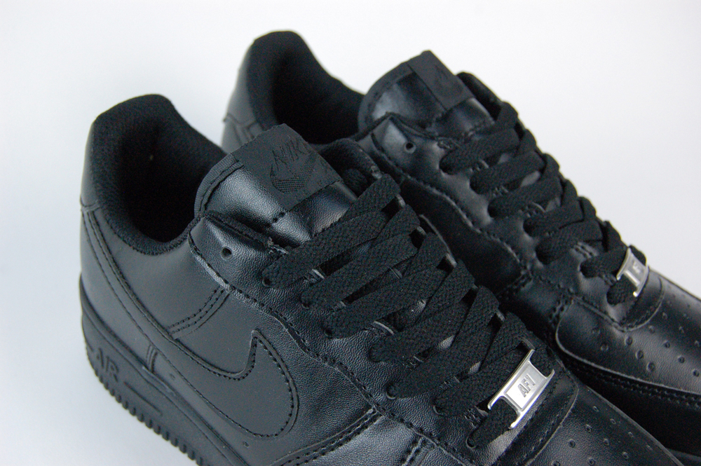Кроссовки Nike Air Force 1 Low Triple Black