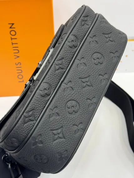 Сумка-мессенджер Louis Vuitton S-lock черный