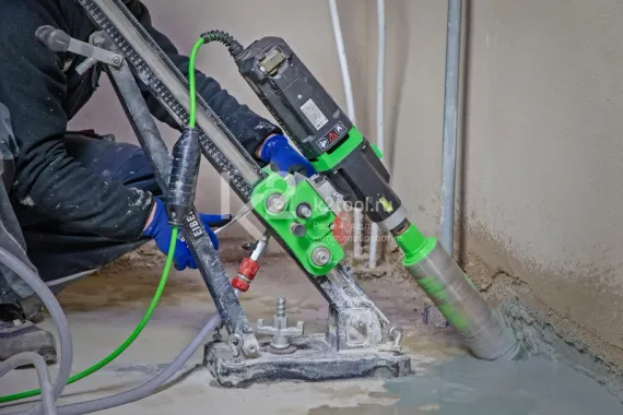 Установка алмазного бурения Eibenstock DBE 182