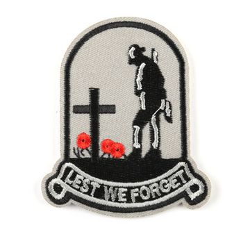 Нашивка термоаппликация на одежду и  на рюкзак. Lest we forget