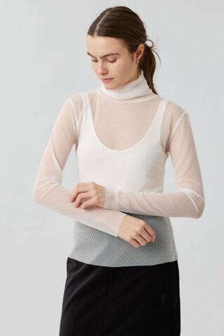 Бадлон молочный из сетки