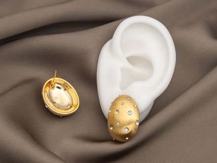 Серьги-гвоздики "Satin" 26мм, со стразами