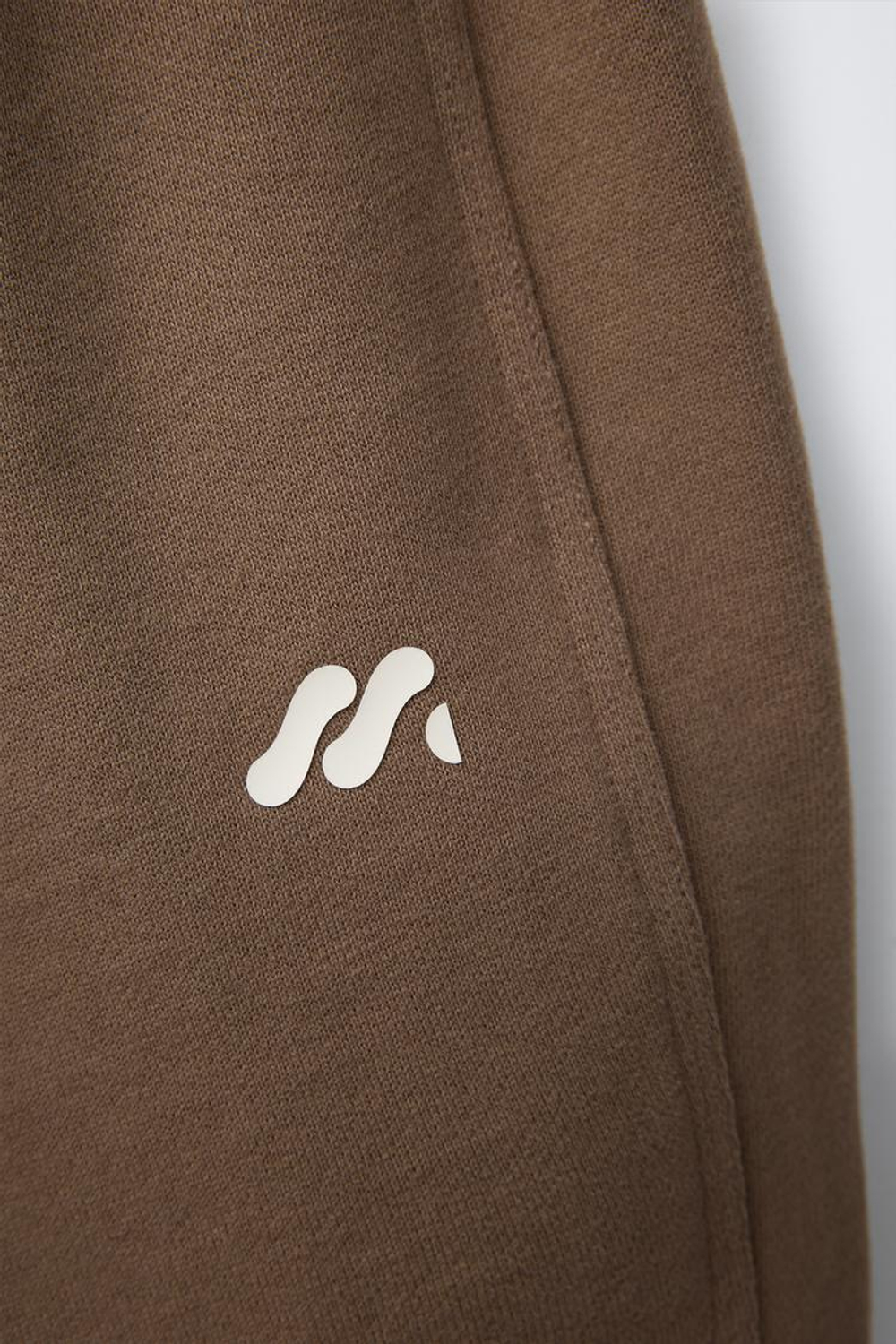 ZARA БРЮКИ-ДЖОГГЕРЫ ИЗ МЯГКОЙ ТКАНИ С ЛОГОТИПОМ, КОРИЧНЕВЫЙ