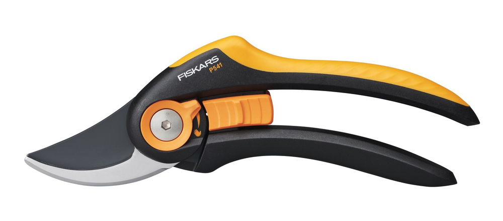 Секатор плоскостной Fiskars Plus Smartfit P541