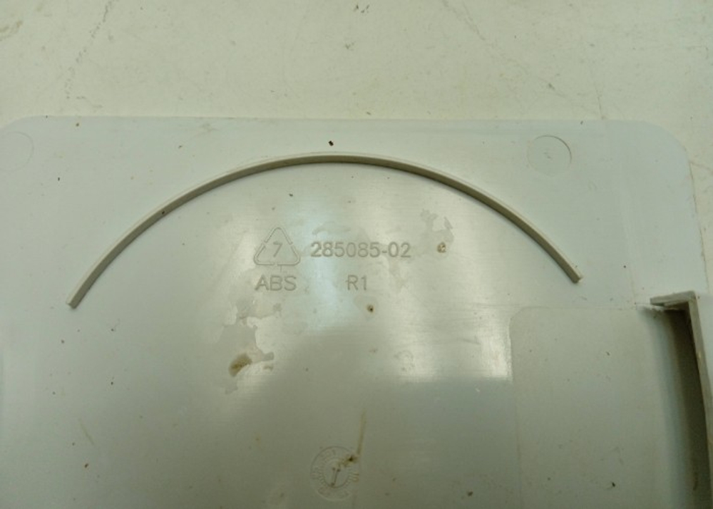 RGE785P2XSWI кт133 Крышка сливного фильтра для стиральной машины Beko 28508502 б/у