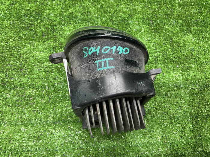 ПТФ правая Toyota Land Cruiser Prado 150 (2017-н.в.) LED