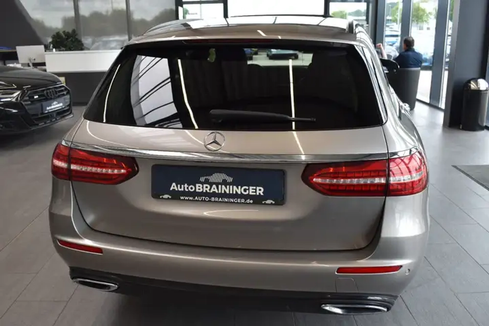Mercedes-Benz E 400