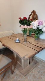 Дубовый обеденный стол