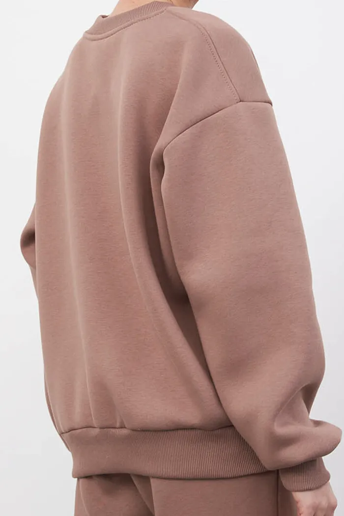 Утепленный свитшот цвета молочный шоколад