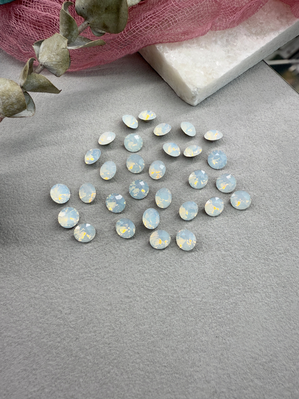 Шатон Chatone 8 мм (ss39), White opal