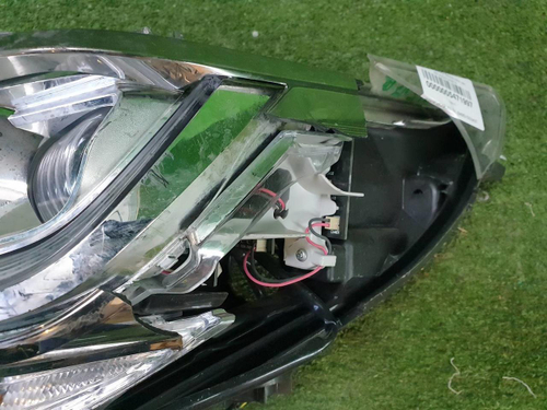 Битая Фара левая Toyota Alphard 3 (2015-2017) LED