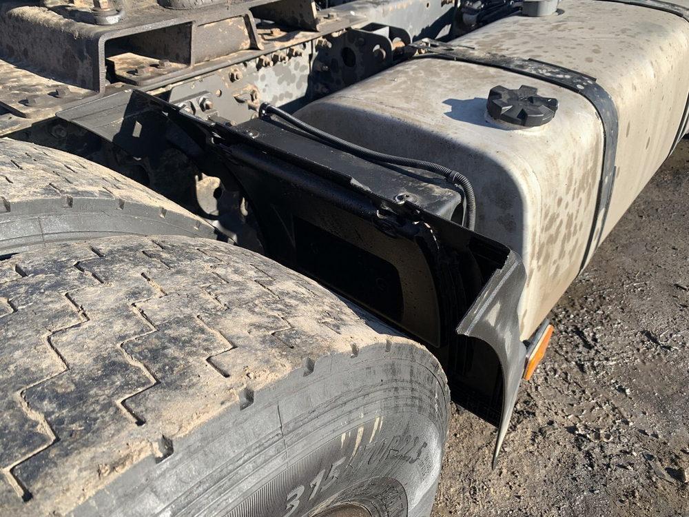 Крыло в сборе заднее правое передняя часть