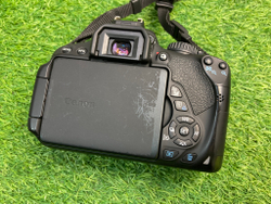 Canon 650D Kit 18-55mm 3.5-5.6 IS II 22.600 кадров