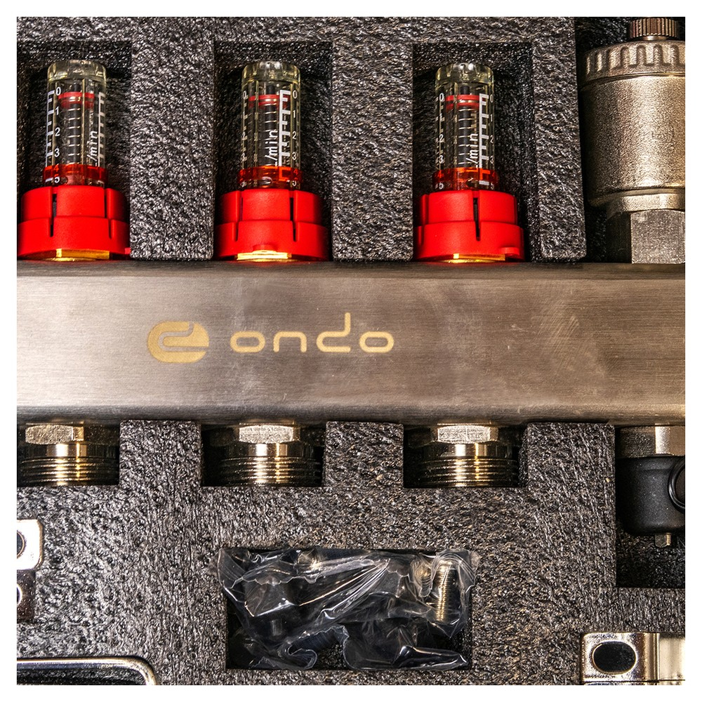 Группа коллекторная ONDO нерж сталь 5 вых. с автомат. воздухоотвод., расход. и термостат. клапанами