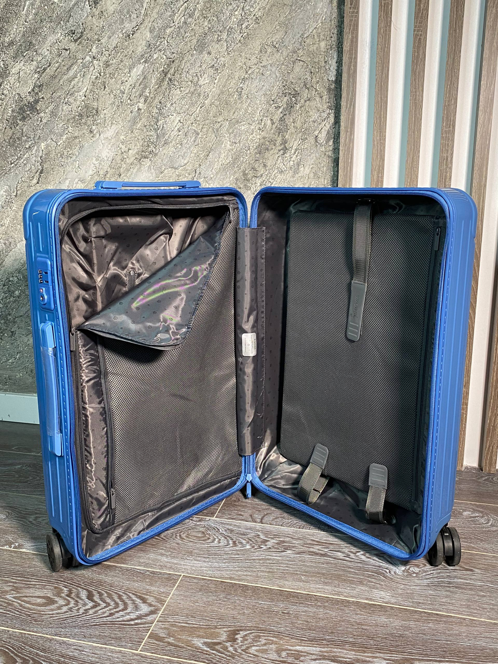 Чемодан Rimowa