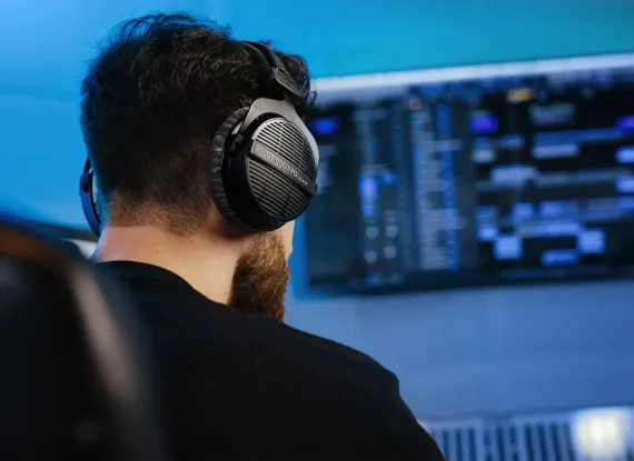 Beyerdynamic DT 990 PRO Black Limited Edition / 80 ohm