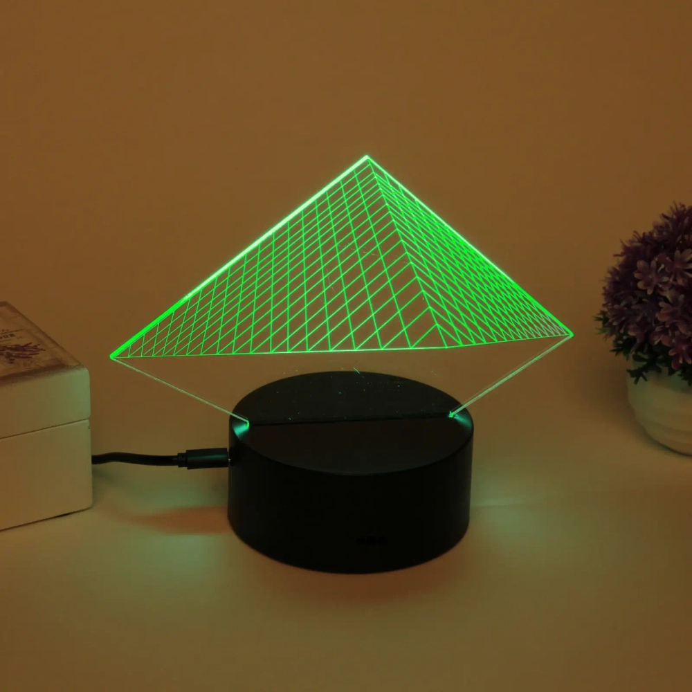 Светильник ночник «3D-Пирамида» на пластиковой подставке, с включателем USB