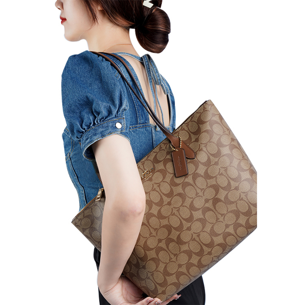 Сумка COACH Zip Top Tote 30 Tote