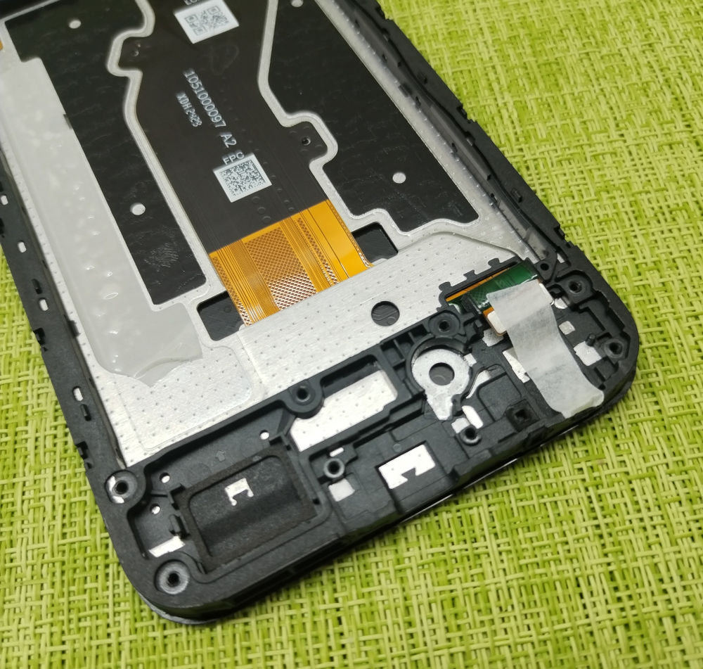 Infinix Smart 9 (X6532) / Дисплей (lcd) в сборе с тачскрином + шлейф кнопок громкости и включения (в рамке) (ORIG-SP)