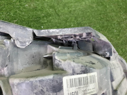 Битая Фара левая Kia Sorento 3 UM Prime (2017-2020) LED