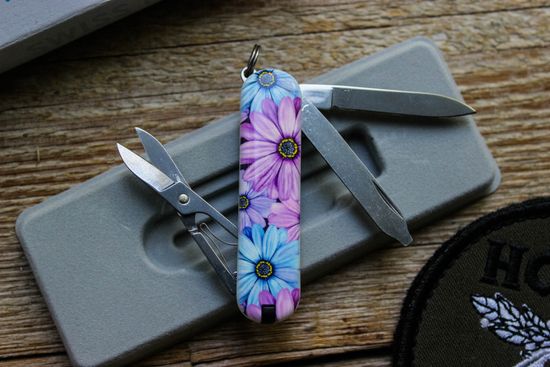 Victorinox 0.6223.L2107 Dynamic Floral