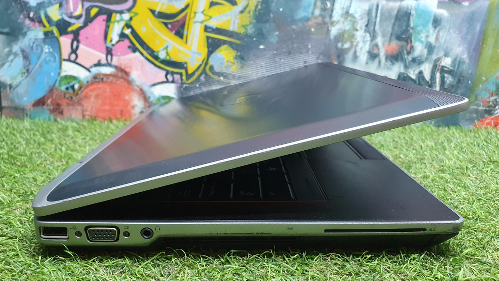 Ноутбук DELL i7/8Gb