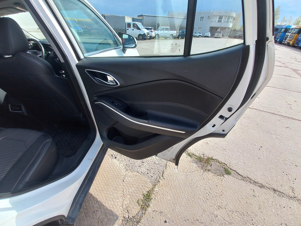 Москвич 3 1,5 CVT Стандарт (136 л.с.)