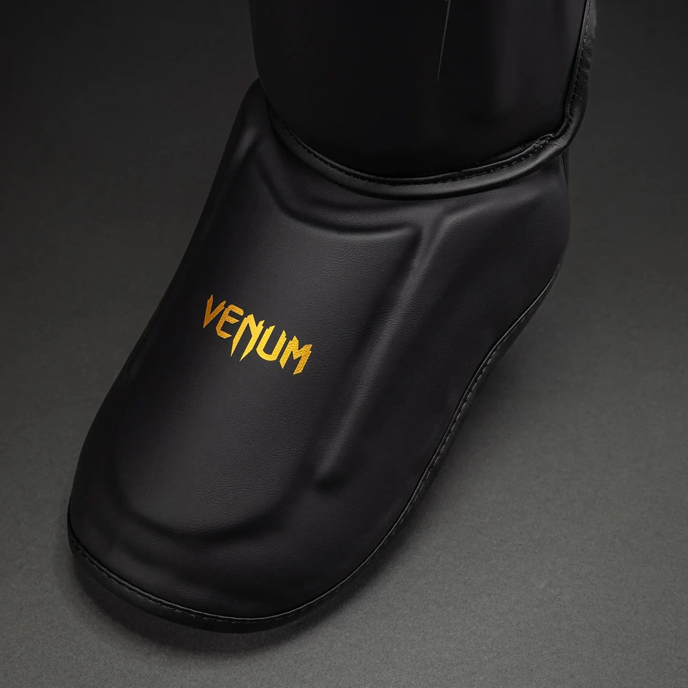 Шингарды Venum Streamline Shin black/gold