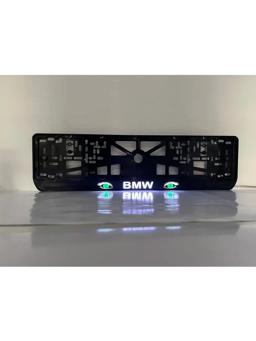 Рамка для номера с подсветкой. BMW GREEN Глаза