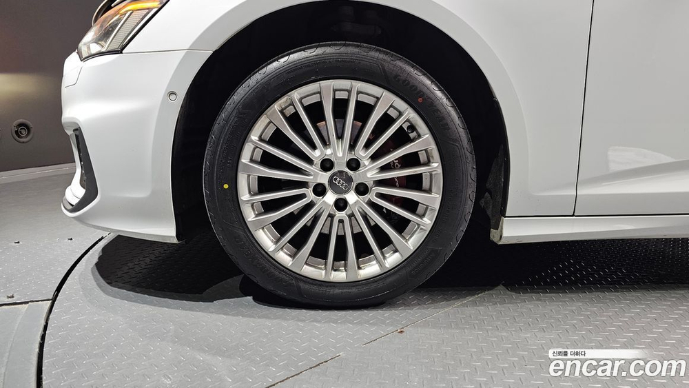 Audi A6 (C8) 40 TDI Premium (04.2020)