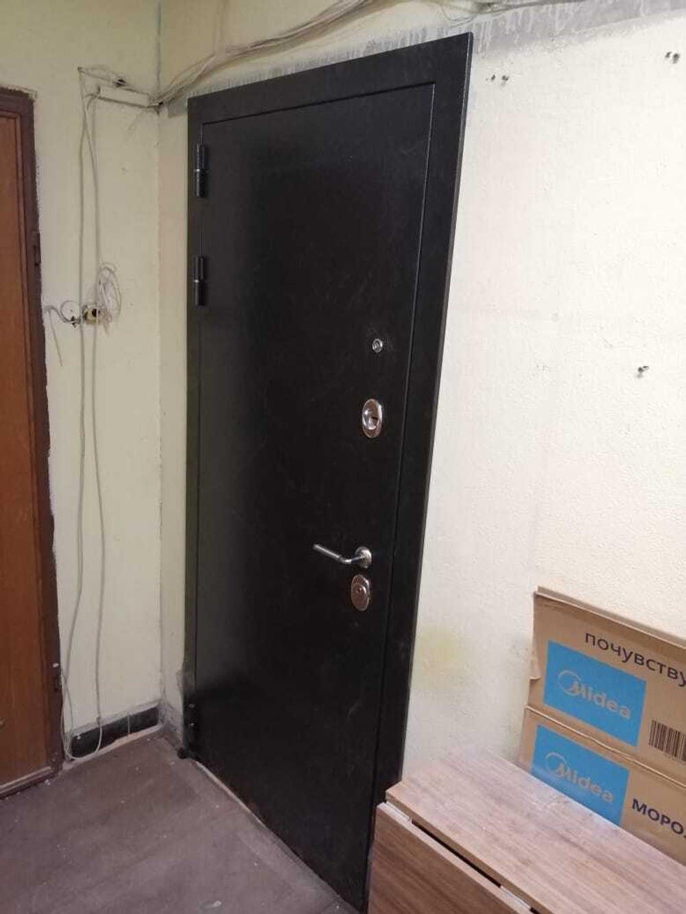 Дверь Входная Лабиринт Silver 19 С зеркалом Грей софт