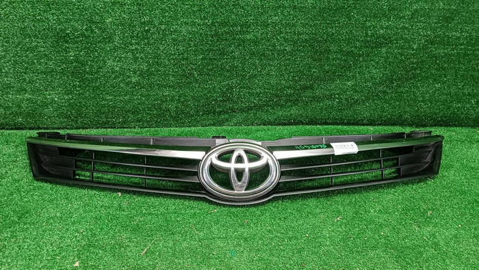 Решетка радиатора Toyota Camry xv50 (2014-2017)