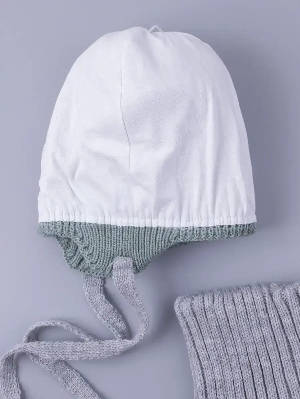 Шапка для мальчика осенняя вязаная и снуд