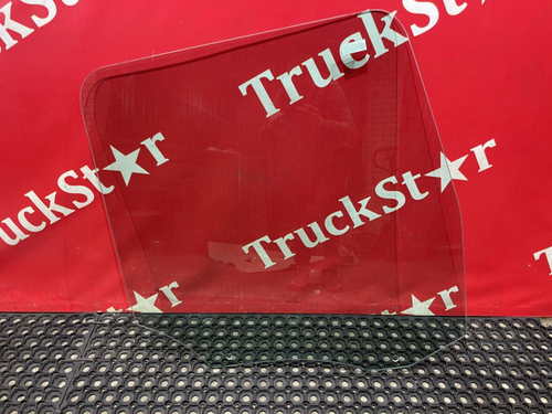 Стекло двери правой