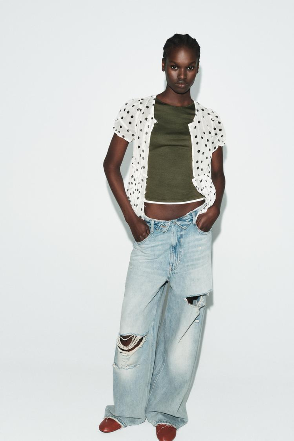 ZARA ФУТБОЛКА С КОНТРАСТНЫМИ ДЕТАЛЯМИ, ТЕМНЫЙ ХАКИ