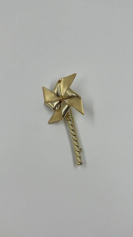 Брошь «Вертушка» AJC