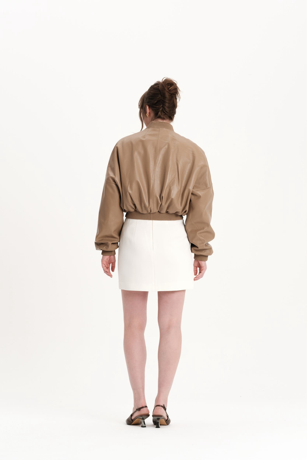 Бежевая кожаная куртка k é k é