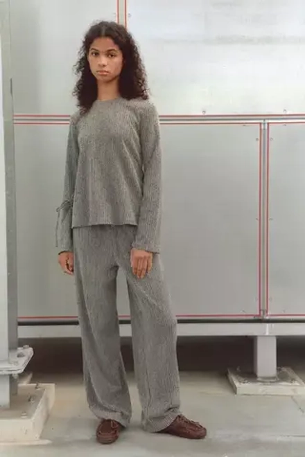 ZARA ТОЛСТОВКА ИЗ РЕЛЬЕФНОЙ ТКАНИ С ЗАВЯЗКАМИ, ЭКРЮ/ЧЕРНЫЙ