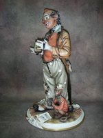 Статуэтка. Фарфор. Клоун с гармонью и обезьяной. Capodimonte. Италия