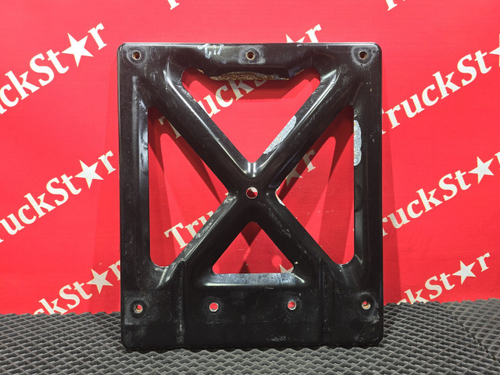 Кронштейн крыла переднего 2016 г