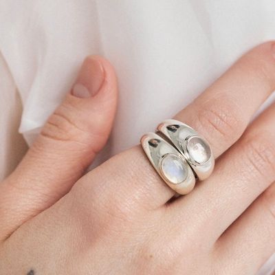 кольца с камнями