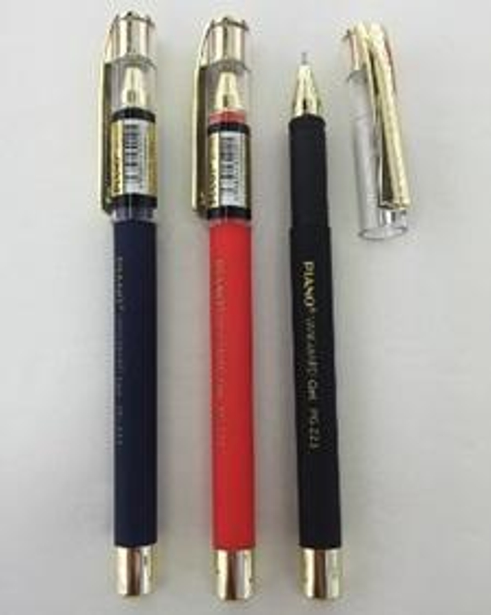 Ручка гелевая Piano, 0,5мм, черная, с грипом, корпус soft, с золотыми вставками