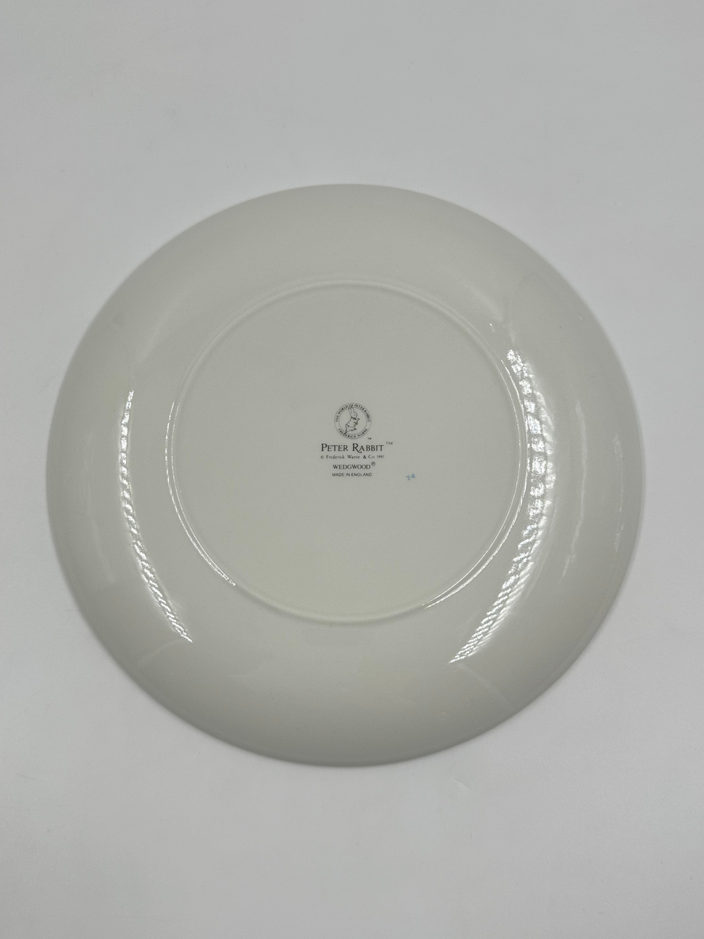 Тарелка Merry Christmas from Peter Rabbit Wedgwood 1997 год