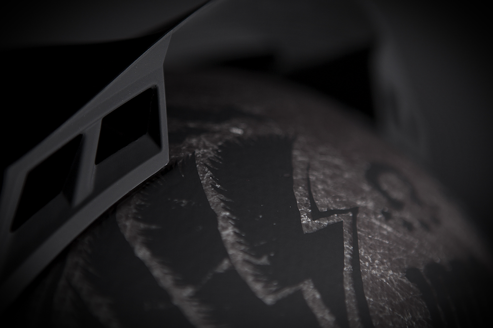 Мотошлем - ICON VARIANT HARD LUCK (черный)