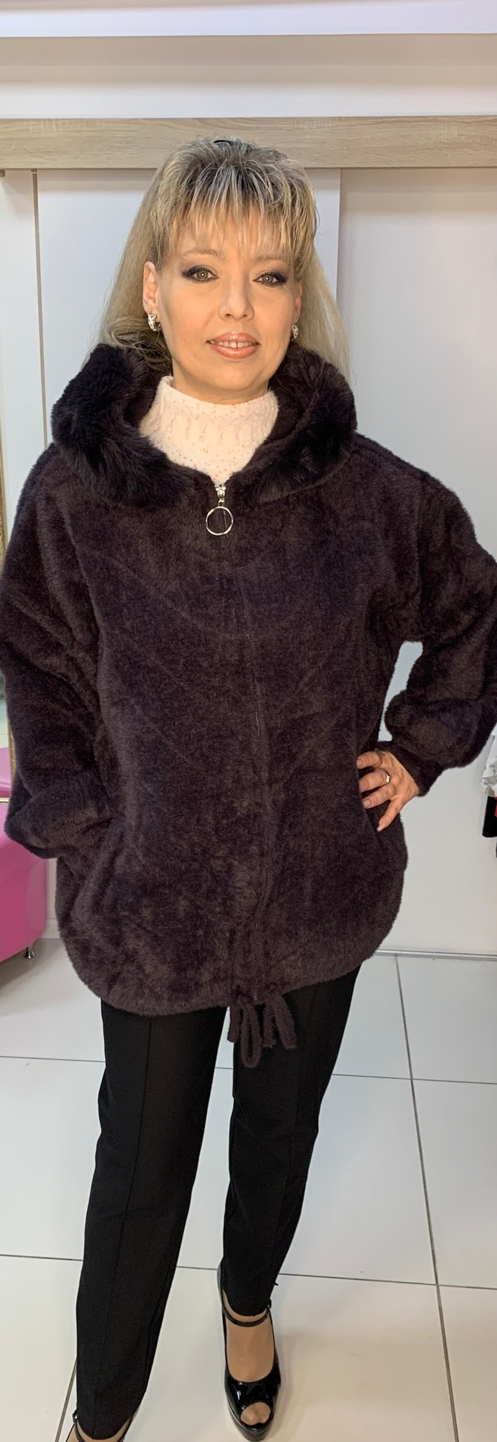 Теплый жакет-куртка из альпака с капюшоном