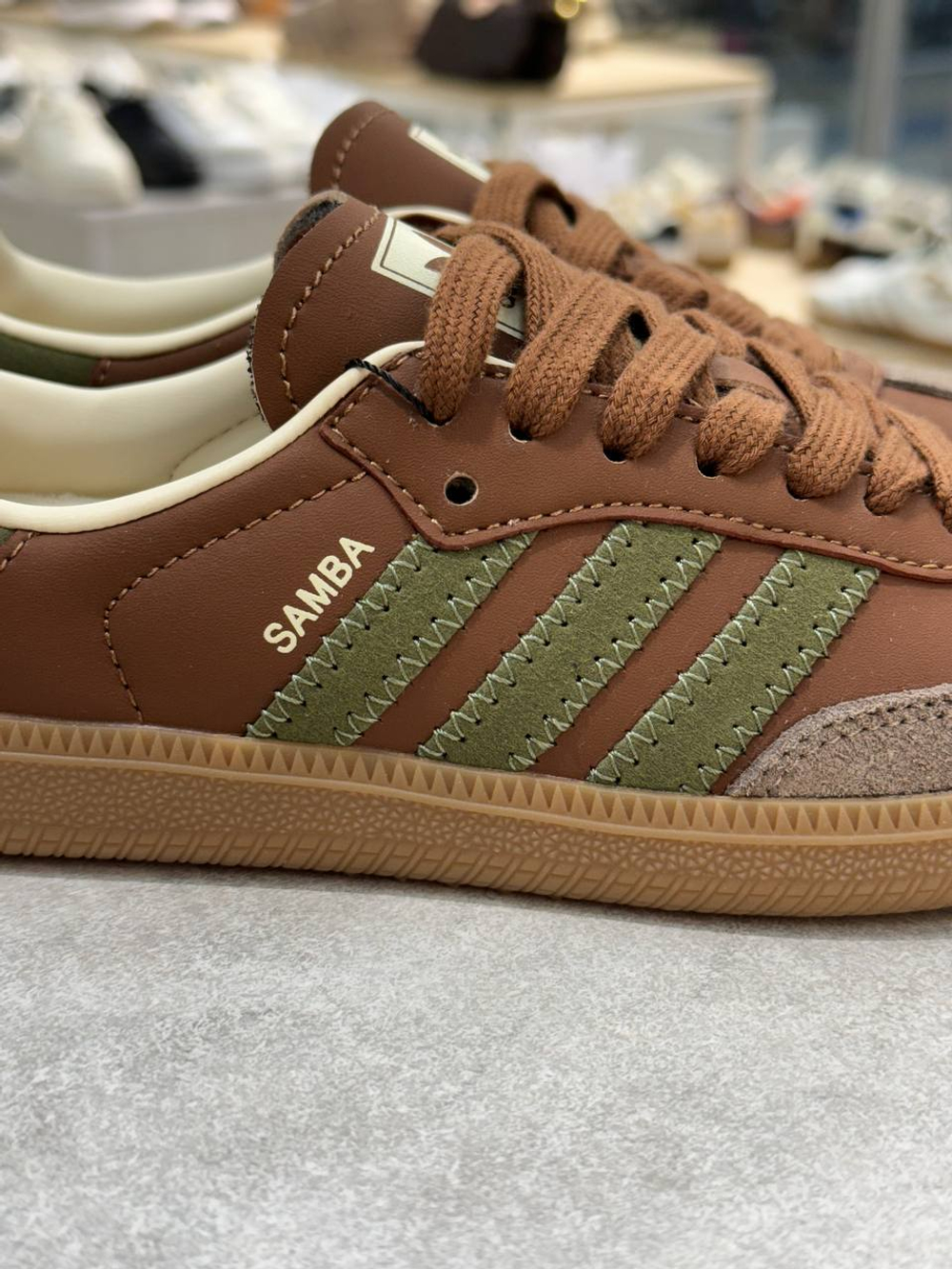 Кеды из натуральной замши